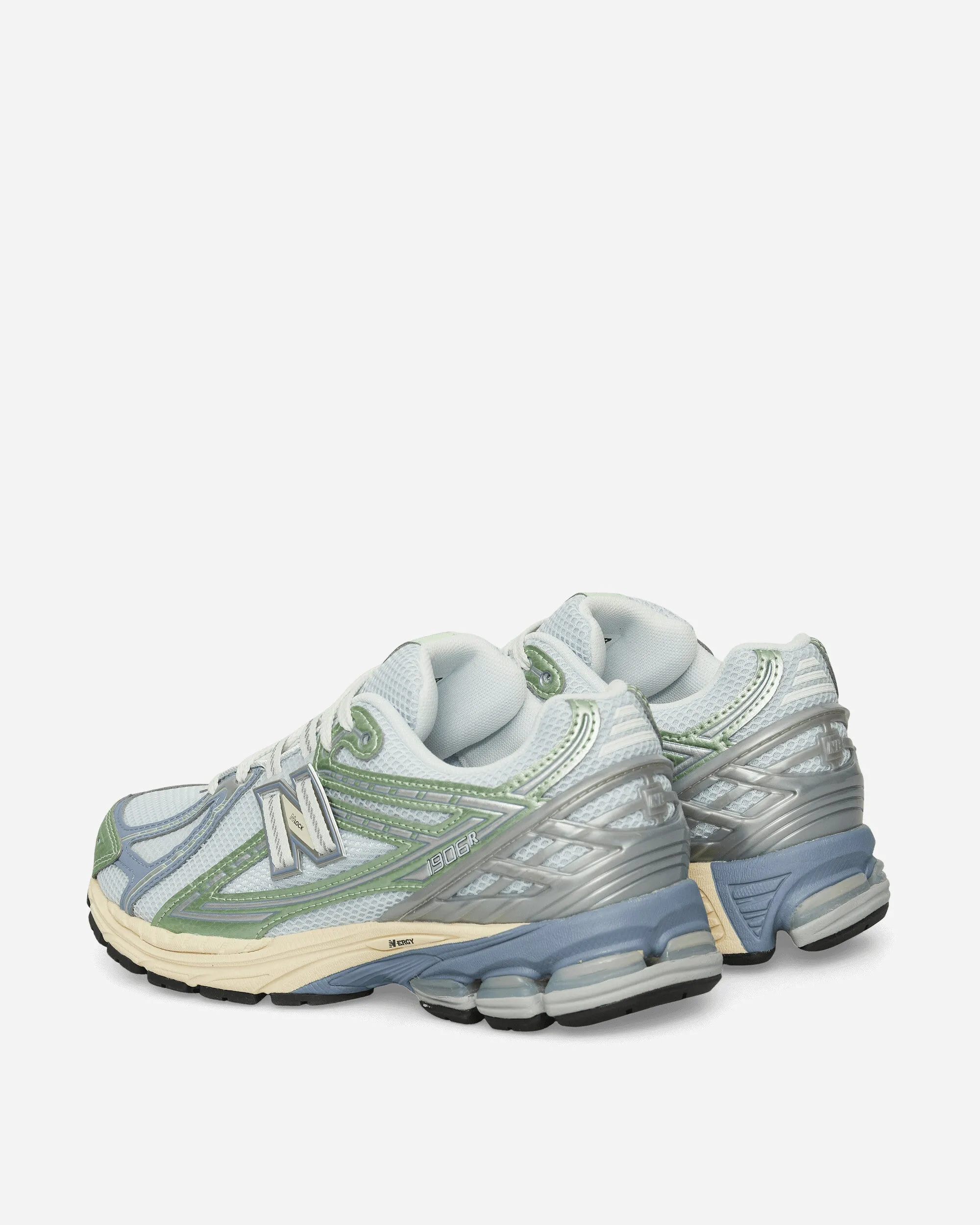 1906R Sneakers Ice Blue / Melon Water / Dusk Shower