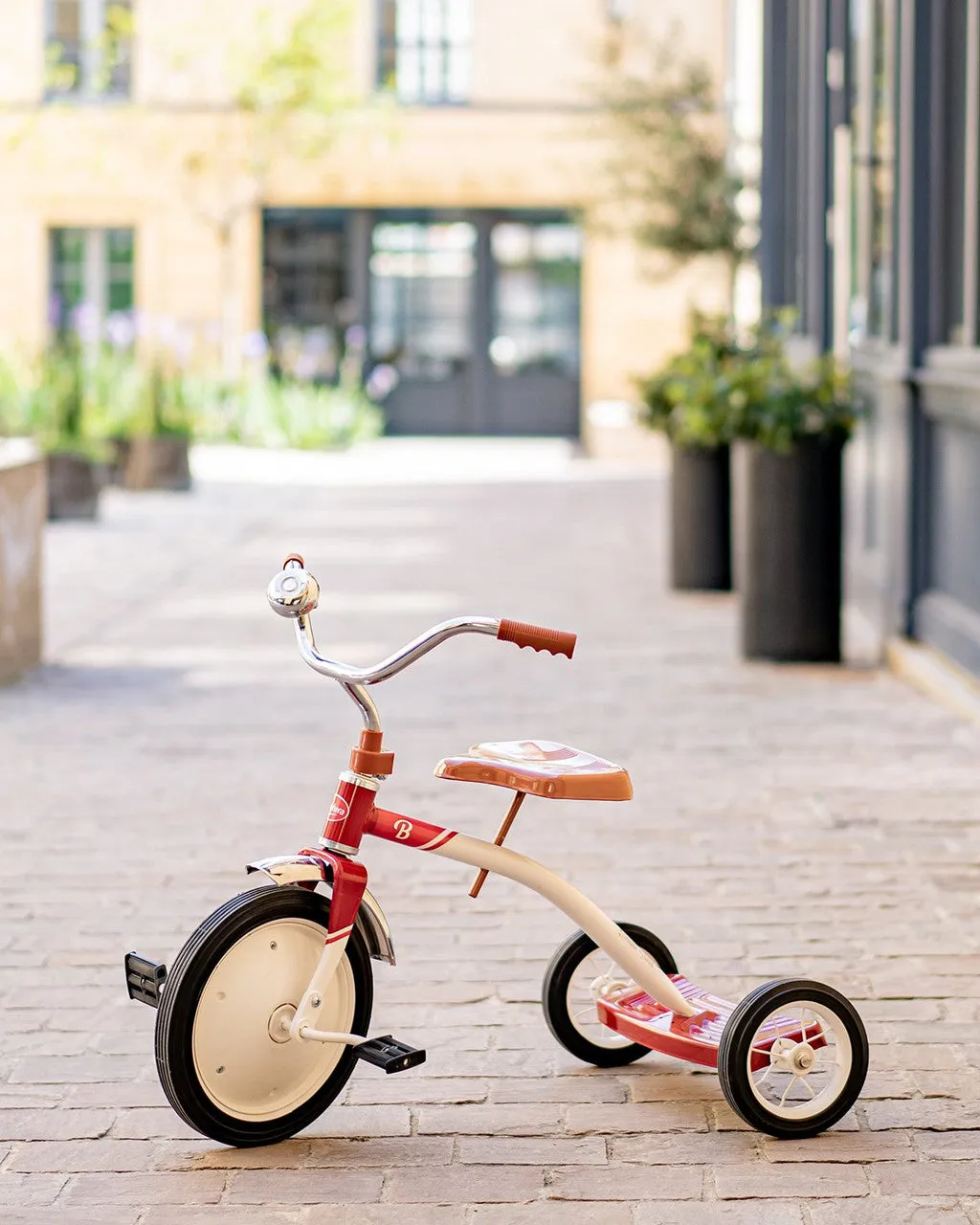 Baghera - A Red Vintage Tricycle