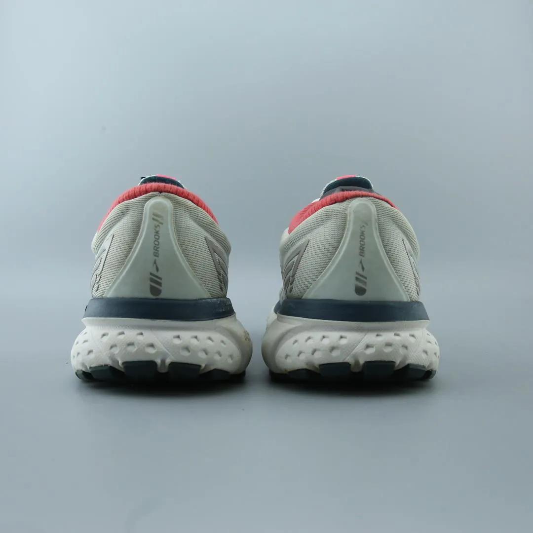 BROOKS GHOST 13