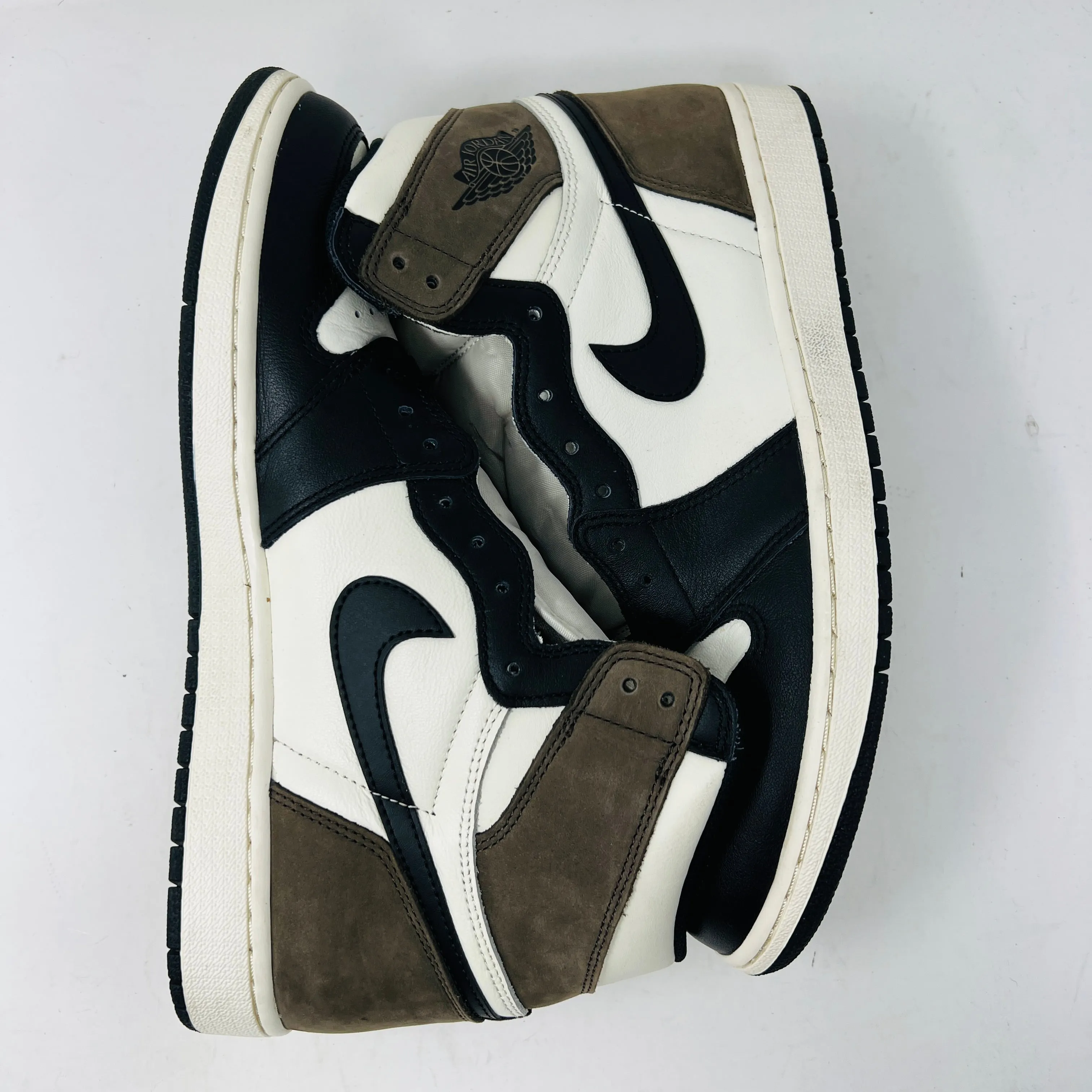 Jordan 1 Retro High Dark Mocha