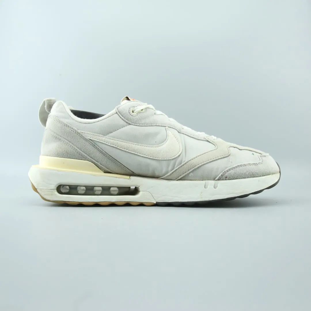 NIKE AIR MAX DAWN