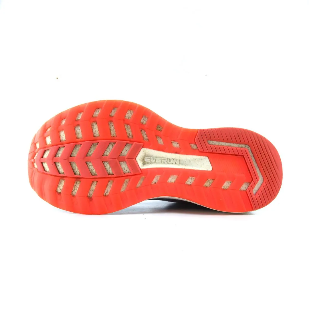 SAUCONY TRIUMPH ISO