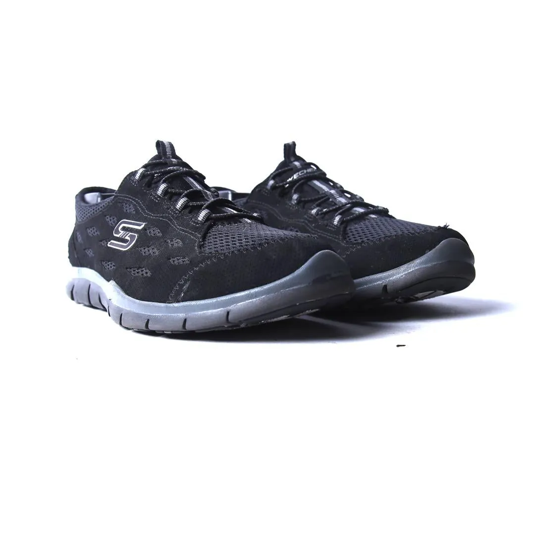 SKECHERS AIR COOLED MEMORY FOAM